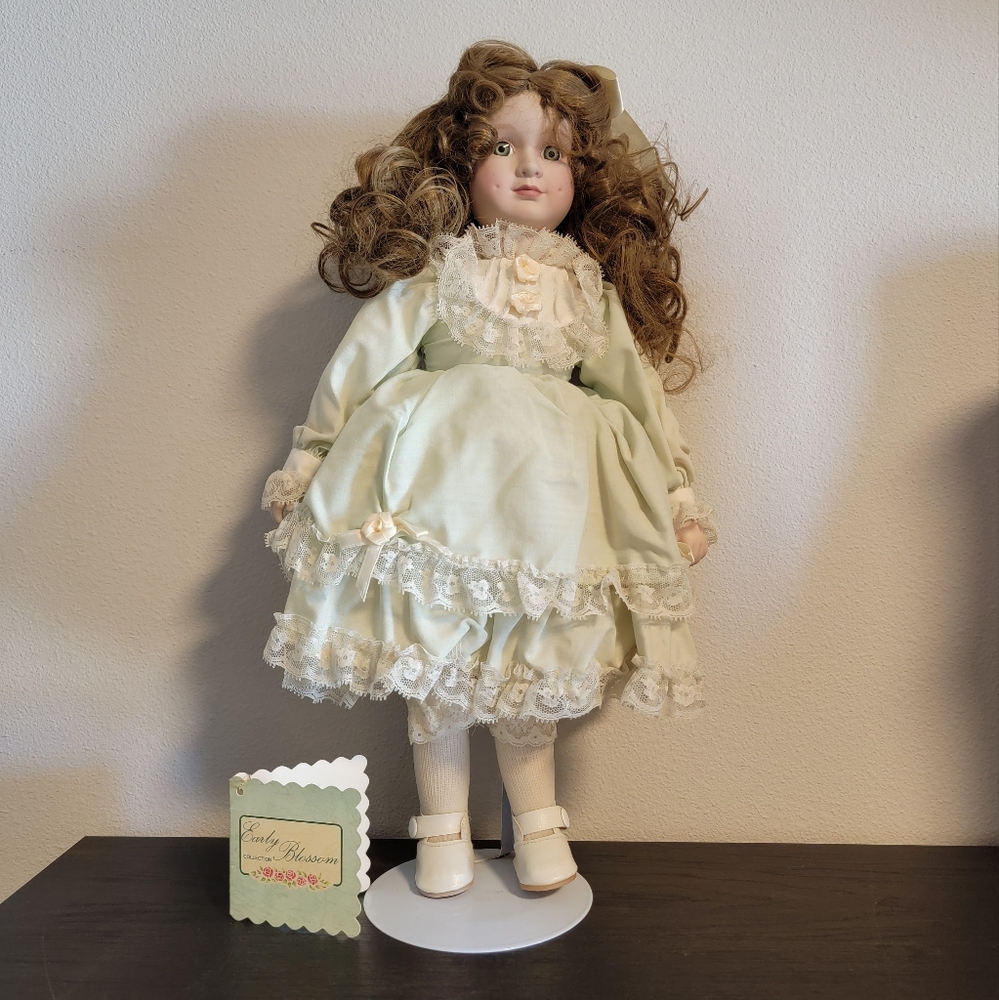 Early Blossom doll